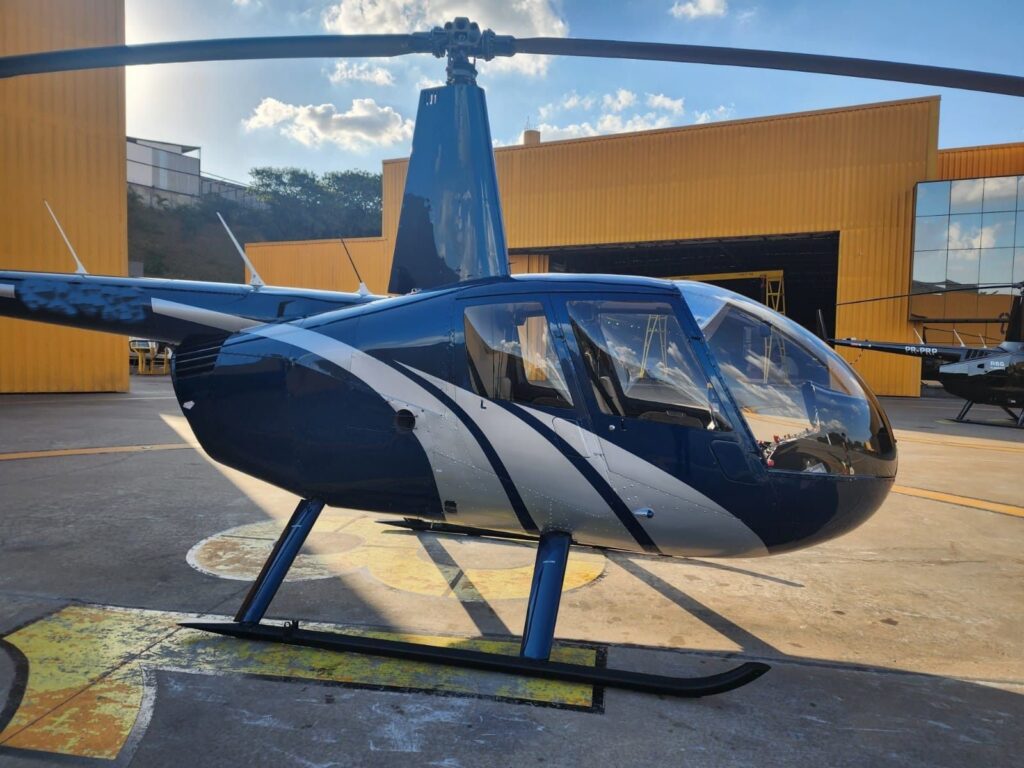 ROBINSON R44 RAVEN II 2008 • Exoticus