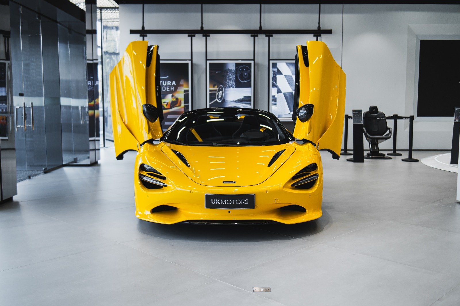 mclaren-750s-spider-yellow_03
