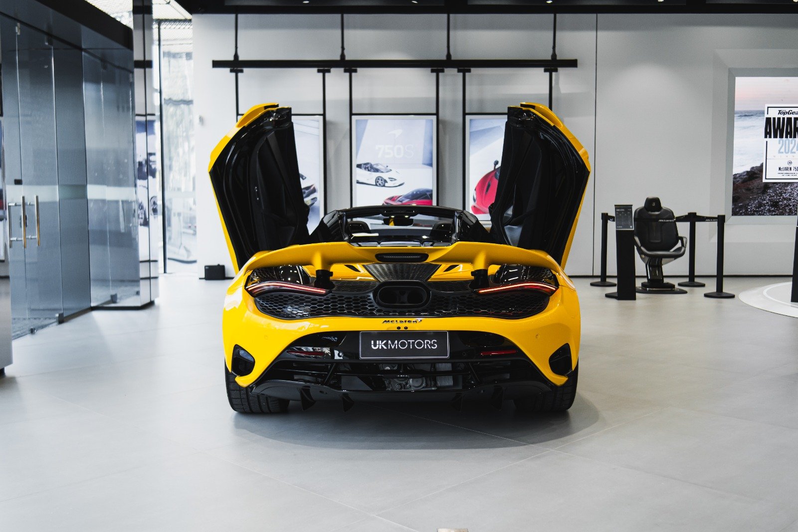 750s-spider-yellow_07