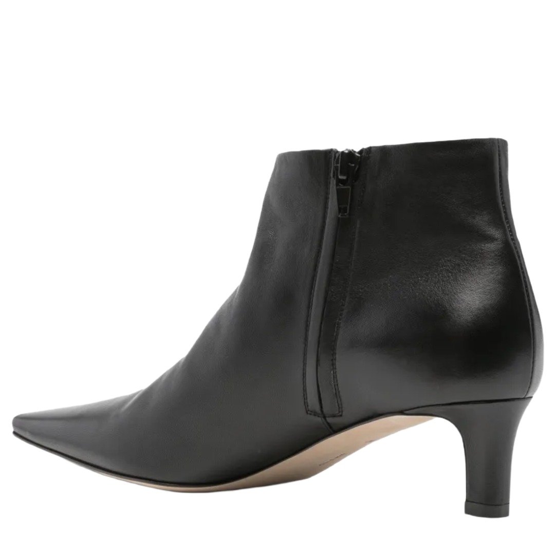 the-row-bota-feminina-bico-fino-preta-03